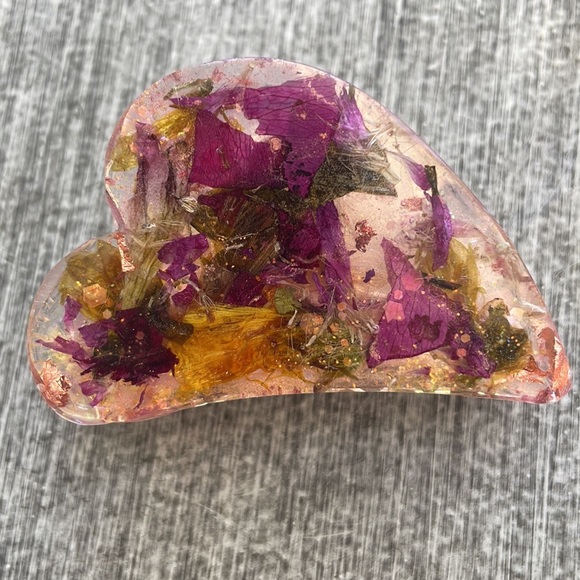 #197 Pressed Flower Claw Hair Clip - Picture 10 of 16